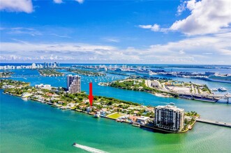 891 N Venetian Dr in Miami Beach, FL - Foto de edificio - Building Photo