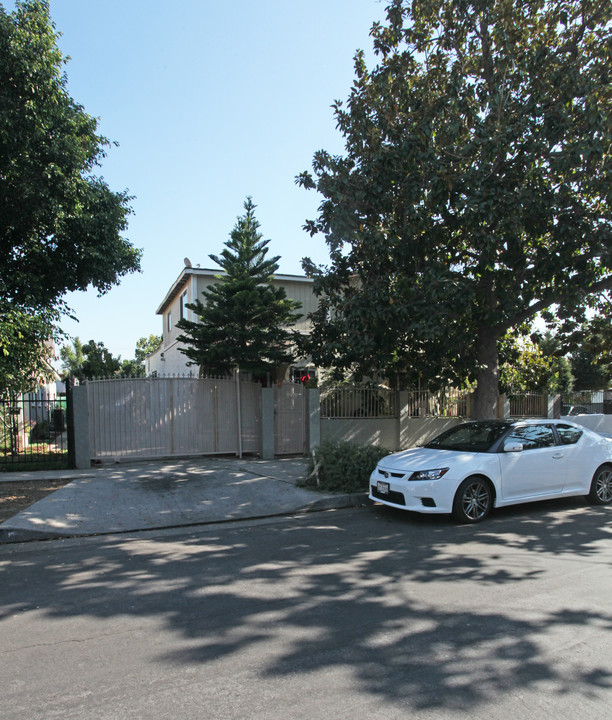 1262 N Ardmore Ave in Los Angeles, CA - Building Photo