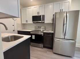 2 Sutherland Rd, Unit 31 in Boston, MA - Building Photo