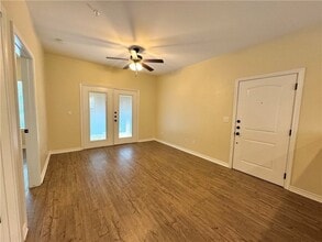 1915 Dartmouth St, Unit 5012 in College Station, TX - Foto de edificio - Building Photo