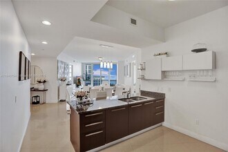 15901 Collins Ave in Sunny Isles Beach, FL - Building Photo - Building Photo
