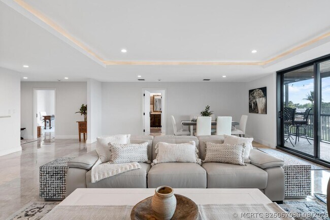 property at 2785 Polo Island Dr