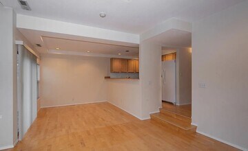 7250 Old Redmond Rd in Redmond, WA - Foto de edificio - Building Photo