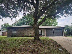 5309 Wolens Way in Fort Worth, TX - Building Photo