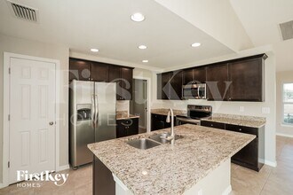 2127 NW 41st Pl in Cape Coral, FL - Building Photo - Building Photo