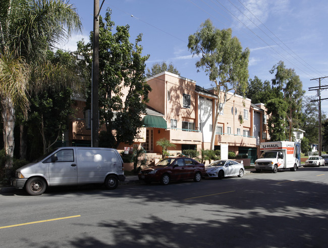 Aqua Vista Villa Apartments in North Hollywood, CA - Foto de edificio - Building Photo