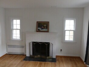 866 N Abingdon St in Arlington, VA - Foto de edificio - Building Photo