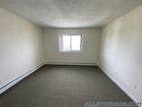 26 Allston St, Unit 14 in Boston, MA - Building Photo - Building Photo