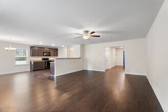 317 Sportsman Dr in La Vergne, TN - Building Photo - Building Photo