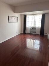 260 Beach 81st St in Queens, NY - Building Photo - Building Photo