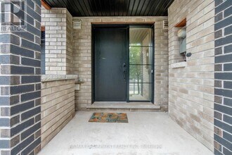 3036 Silvertip Common in Oakville, ON - Building Photo - Building Photo