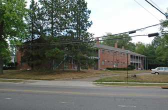 Shadford Manor in Ann Arbor, MI - Building Photo - Building Photo