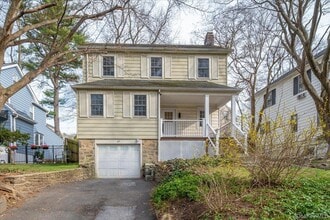 28 Cross St in Yonkers, NY - Building Photo - Building Photo