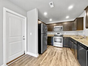 101 SW Rose St in Blue Springs, MO - Building Photo - Building Photo