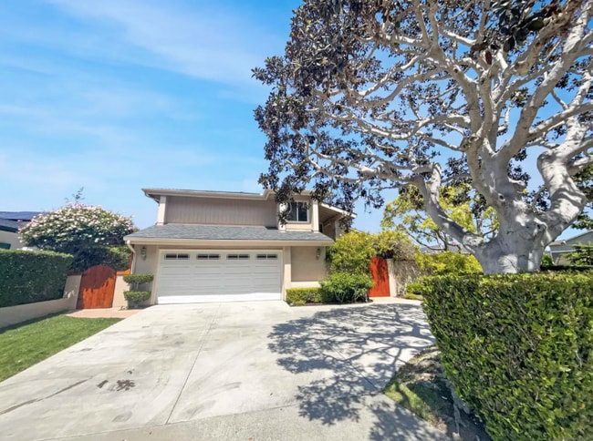 property at 2644 La Costa Ave