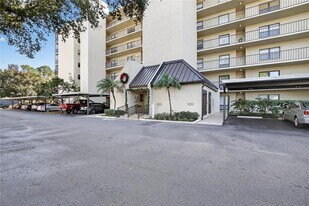 2900 Cove Cay Dr in Clearwater, FL - Building Photo