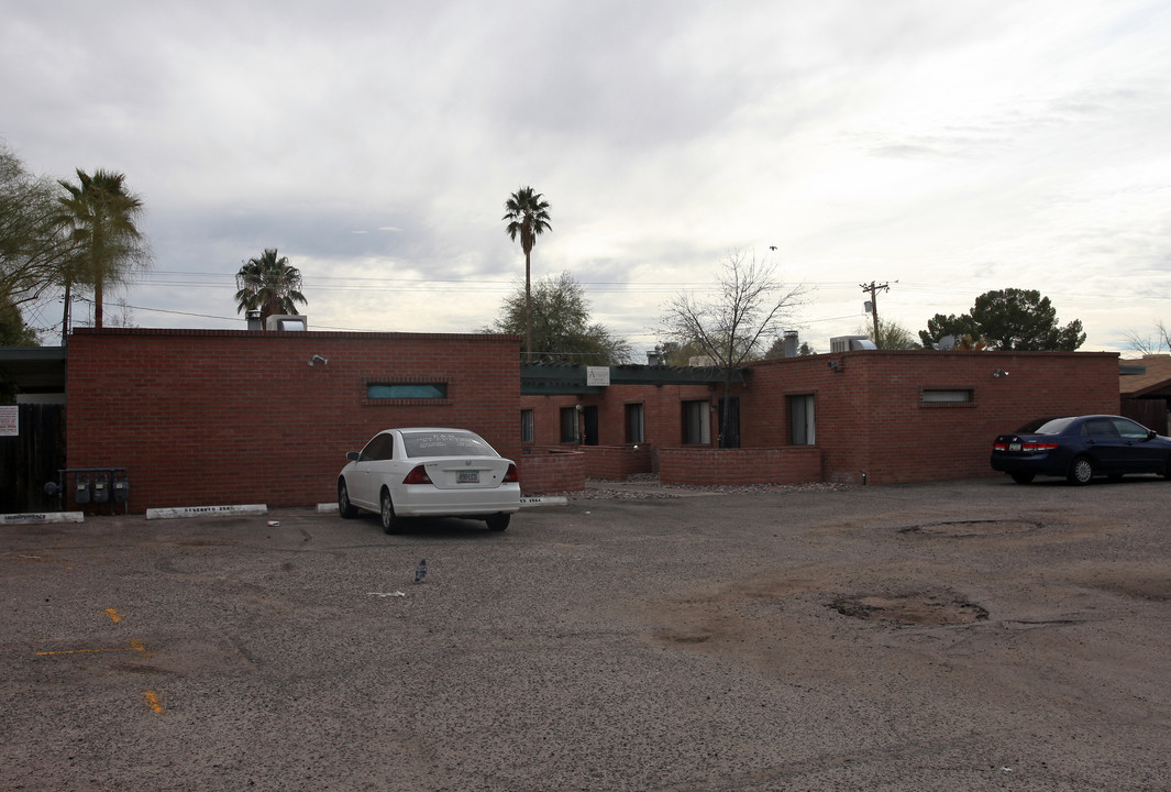 2554-2564 E Lester St in Tucson, AZ - Building Photo