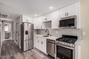3331 N 66th Pl in Scottsdale, AZ - Building Photo