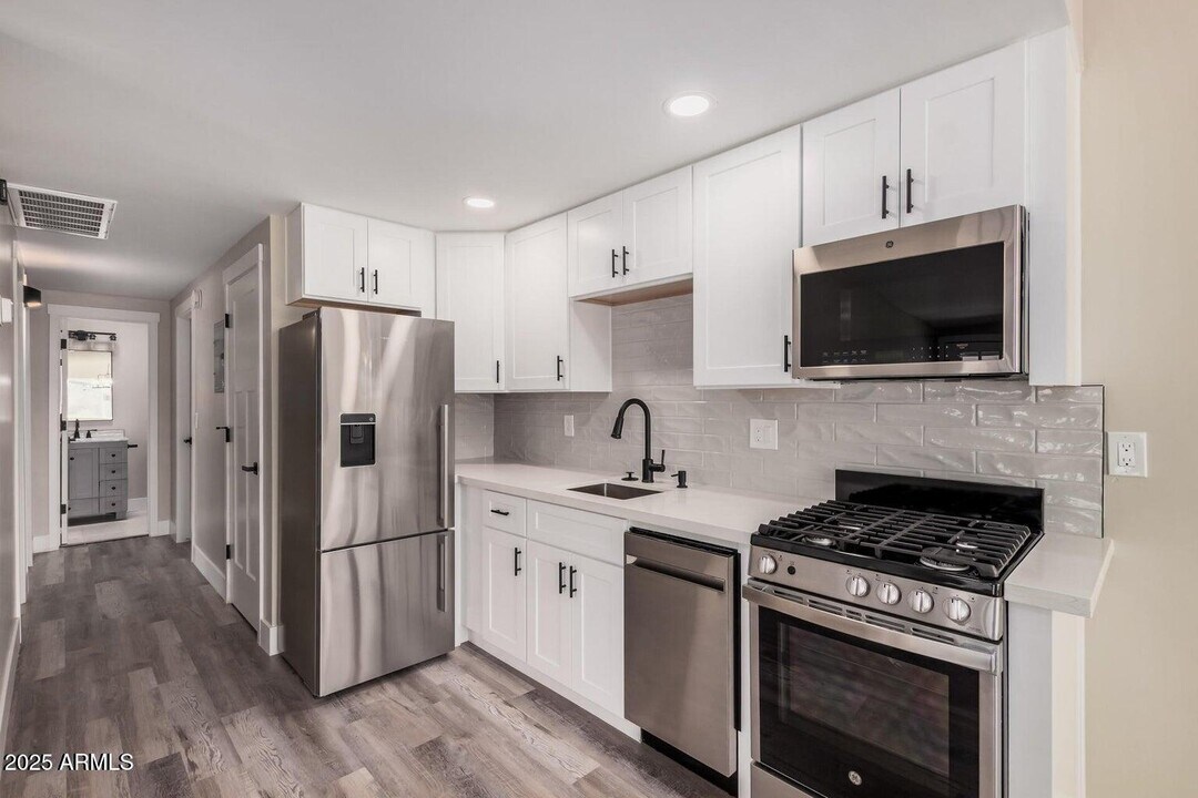 3331 N 66th Pl in Scottsdale, AZ - Building Photo