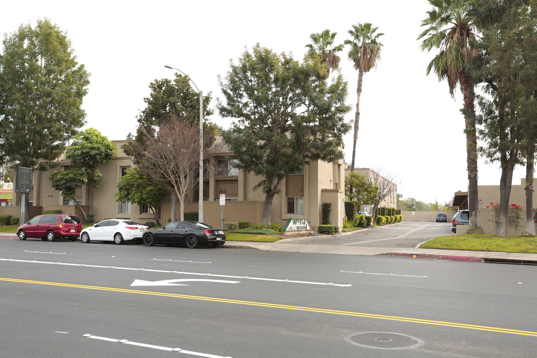 Wildwood Apartments in Anaheim, CA - Building Photo