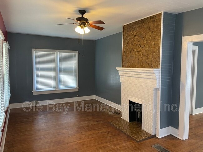 2153 Dauphin St in Mobile, AL - Building Photo - Building Photo