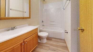 Concord Square Apartments in Perrysburg, OH - Building Photo - Building Photo