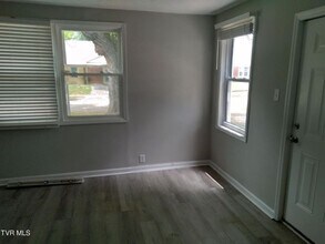 416 Cherokee Village Dr in Kingsport, TN - Building Photo - Building Photo