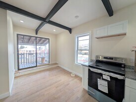 7 Lowell Cir, Unit 3 in Somerville, MA - Building Photo