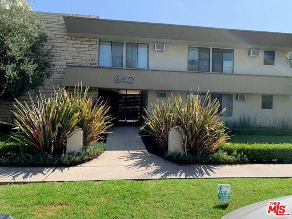 840 S Bedford St in Los Angeles, CA - Building Photo