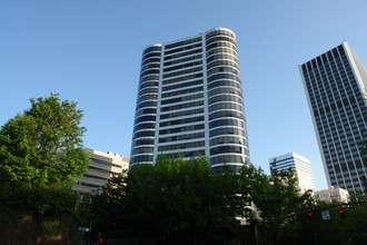 Portland Plaza in Portland, OR - Building Photo - Building Photo