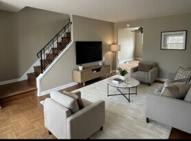 16 Franklin Ave in Phoenixville, PA - Building Photo