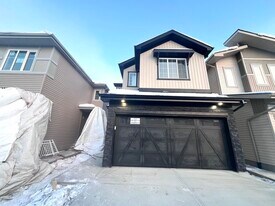 2113-209a 209 St NW in Edmonton, AB - Building Photo