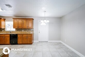 1532 Ormond Ave in Apopka, FL - Foto de edificio - Building Photo