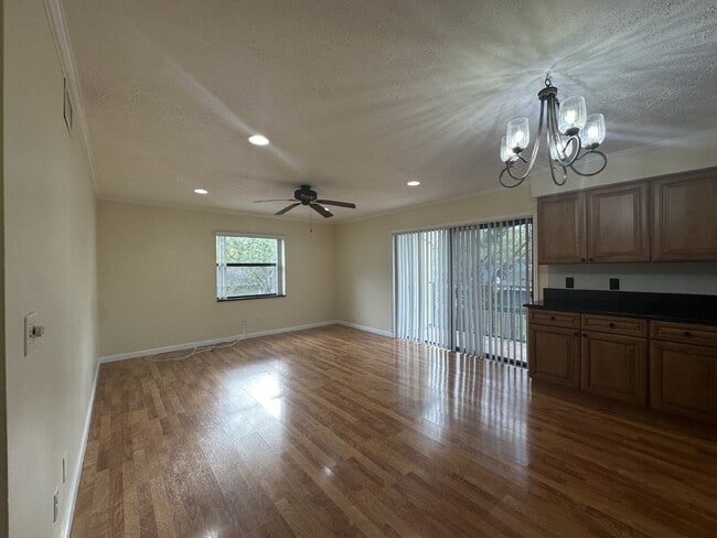 582 N Wickham Rd in Melbourne, FL - Building Photo - Building Photo