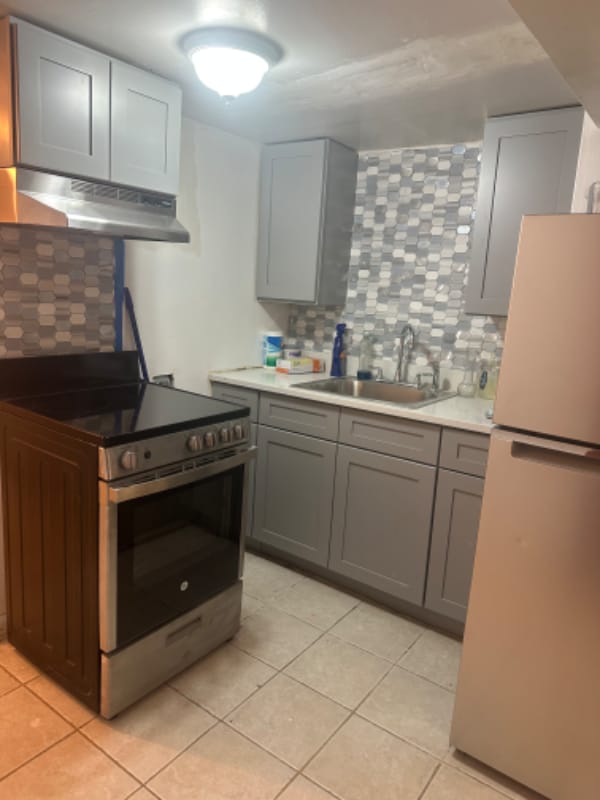 186-11-186121 121st Ave in Queens, NY - Foto de edificio - Building Photo