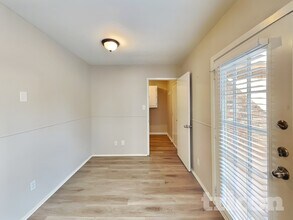 5001 Oregon Ct in Grand Prairie, TX - Building Photo - Building Photo