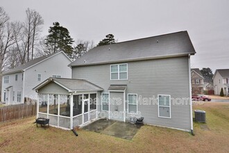 7 Moonbeam Ct in Durham, NC - Building Photo - Building Photo