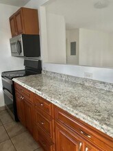 2746 Johnson St in Hollywood, FL - Building Photo - Building Photo