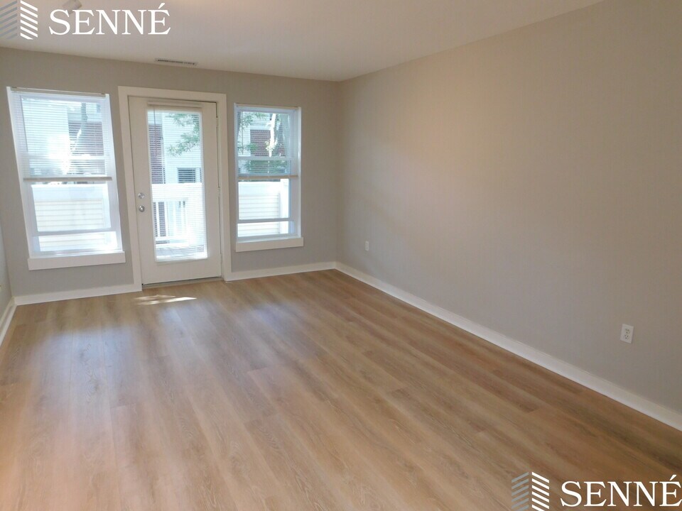 218 Thorndike St, Unit 217-303 in Cambridge, MA - Building Photo