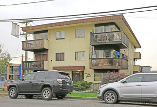 The Ferns in New Westminster, BC - Building Photo - Primary Photo