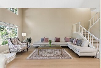 121 Haslemere Ct in Lafayette, CA - Building Photo - Building Photo