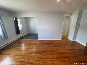 4 Glenwood Ave in Norwalk, CT - Building Photo - Building Photo