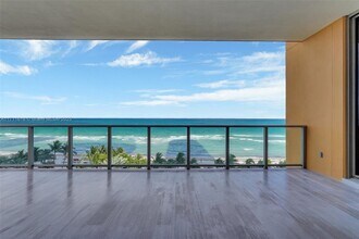 17749 Collins Ave in Sunny Isles Beach, FL - Building Photo - Building Photo