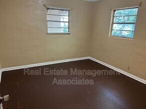 220 E Central Ave in Griffin, GA - Building Photo - Building Photo