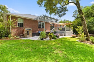 4484 New Market Rd in Niceville, FL - Building Photo - Building Photo