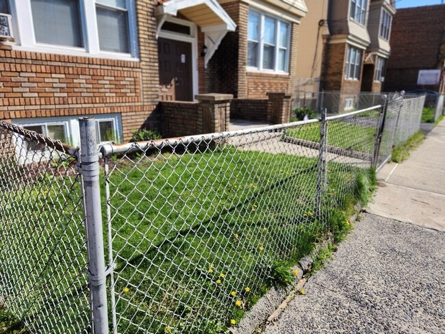 198 W End Ave, Unit 1L, Unit 1L