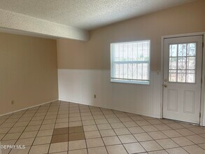 2133 Lake Omega St in El Paso, TX - Building Photo - Building Photo