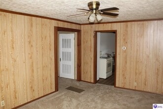 2686 S Wilson Rd in Radcliff, KY - Building Photo - Building Photo