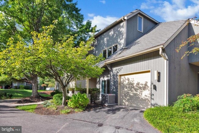 915 Chanticleer in Cherry Hill Township, NJ - Building Photo - Building Photo