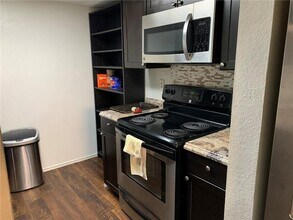 2401 Leon St in Austin, TX - Building Photo - Building Photo